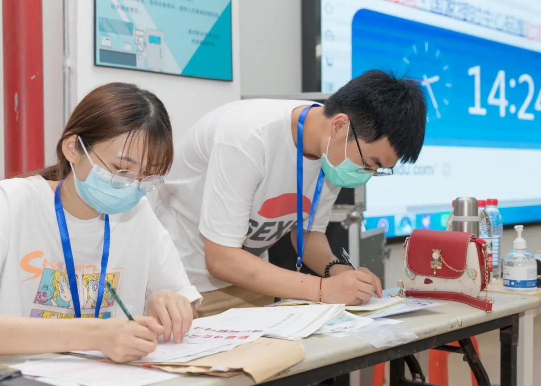 蜂蜜浏览器_hnaet (2).jpg